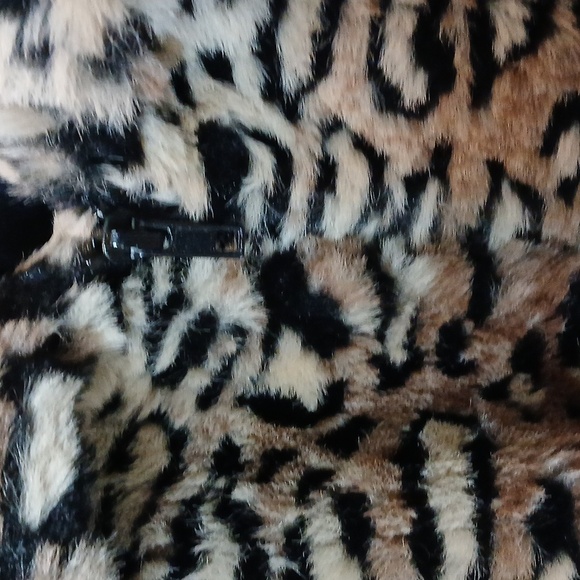 Pleasant Pheasant  faux fur jacket Animal Print GUC, Luxury,Mob Wife, Old Money - Picture 3 of 12